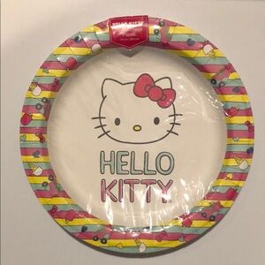 Hello Kitty nwt luncheon Party Plates 10.5 in 16 per set / 2 sets